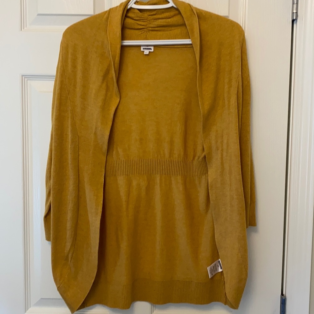 Kismet cardigan size small